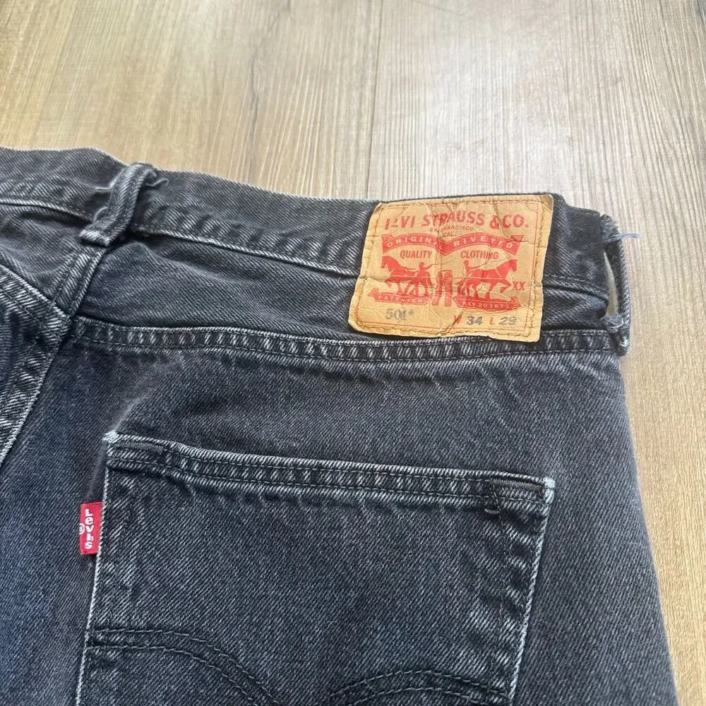Levi Strauss & Co. 501 Faded Black 34 x 22 Cropped Denim Jeans